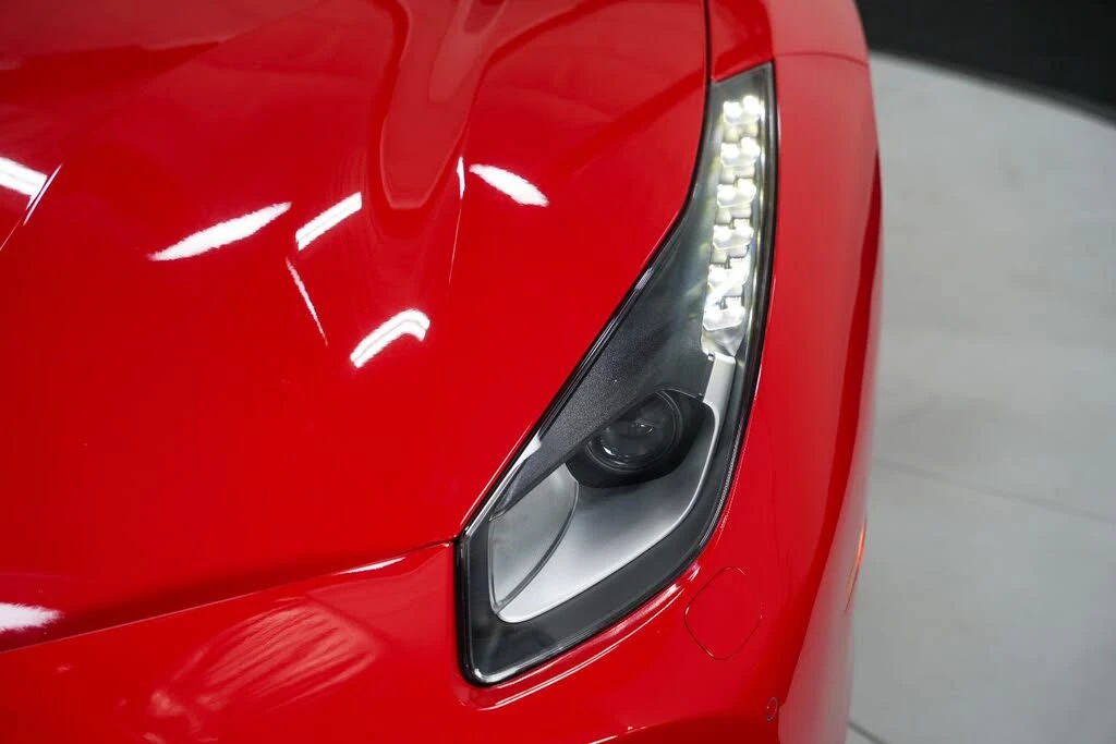 2017 Ferrari 488 GTB - Image 13 of 31