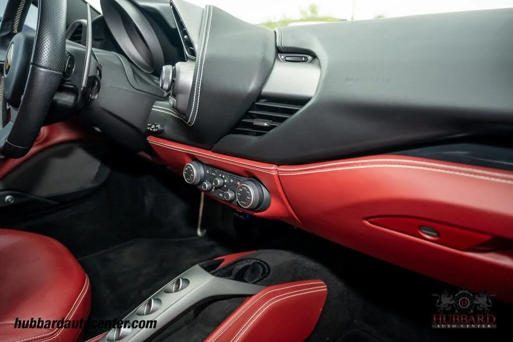 2017 Ferrari 488 GTB - Image 29 of 31