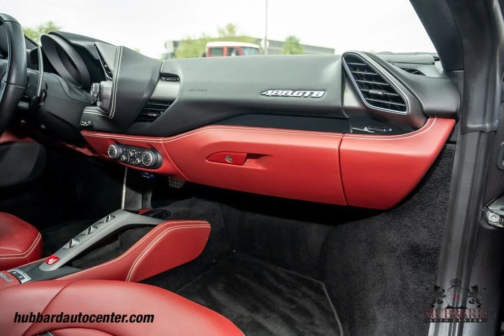 2017 Ferrari 488 GTB - Image 28 of 31