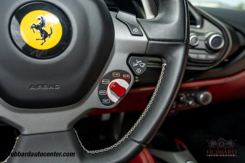 2017 Ferrari 488 GTB - Image 24 of 31