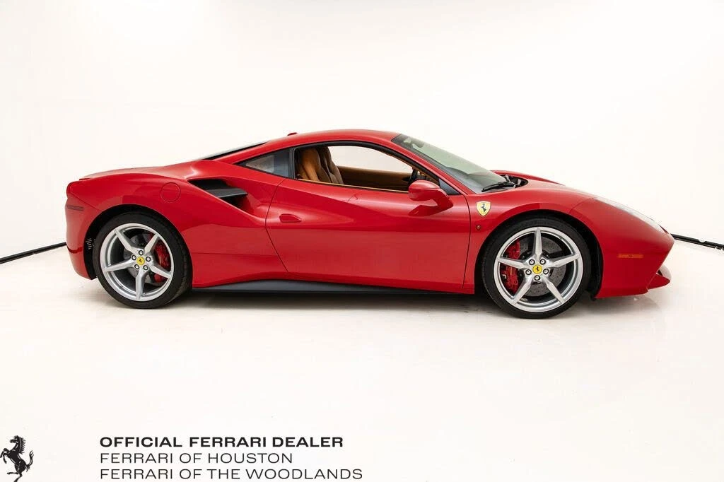 2017 Ferrari 488 GTB - Image 3 of 31