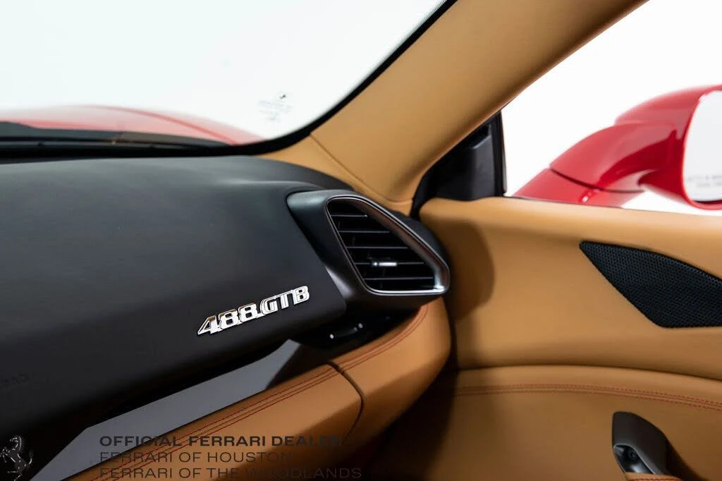 2017 Ferrari 488 GTB - Image 15 of 31