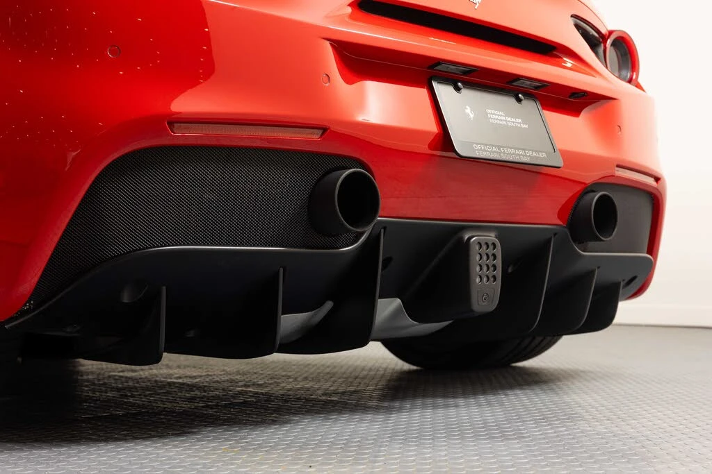 2017 Ferrari 488 GTB - Image 29 of 31
