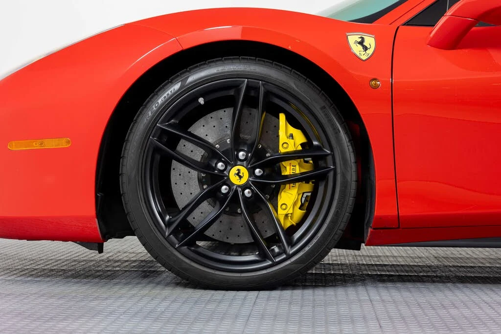 2017 Ferrari 488 GTB - Image 12 of 31