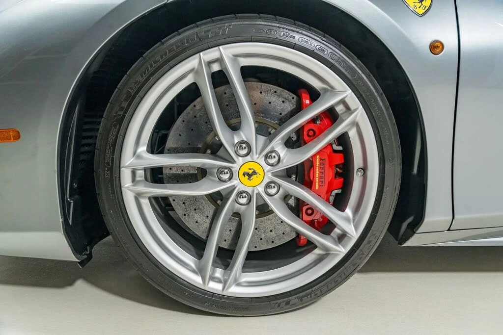 2017 Ferrari 488 GTB - Image 12 of 31