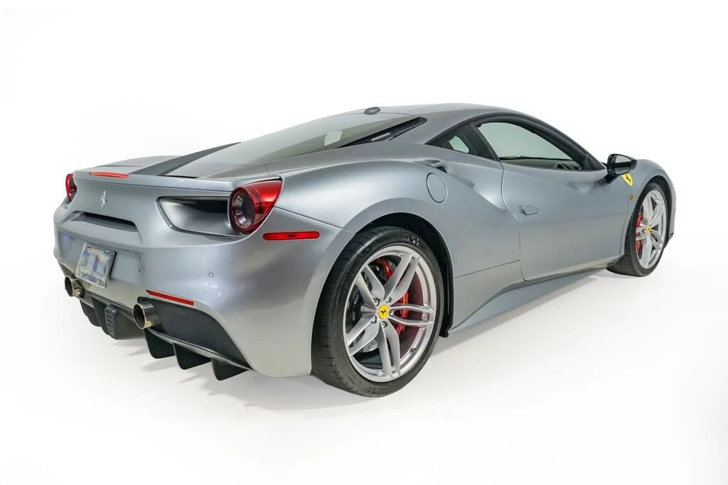 2017 Ferrari 488 GTB - Image 9 of 31