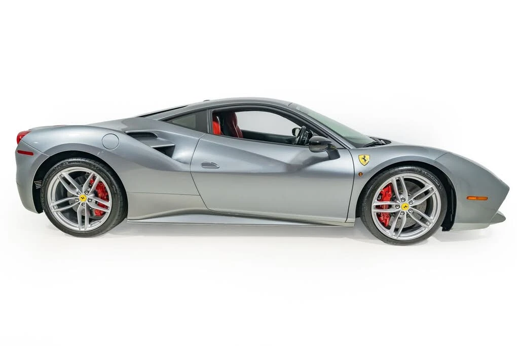 2017 Ferrari 488 GTB - Image 10 of 31