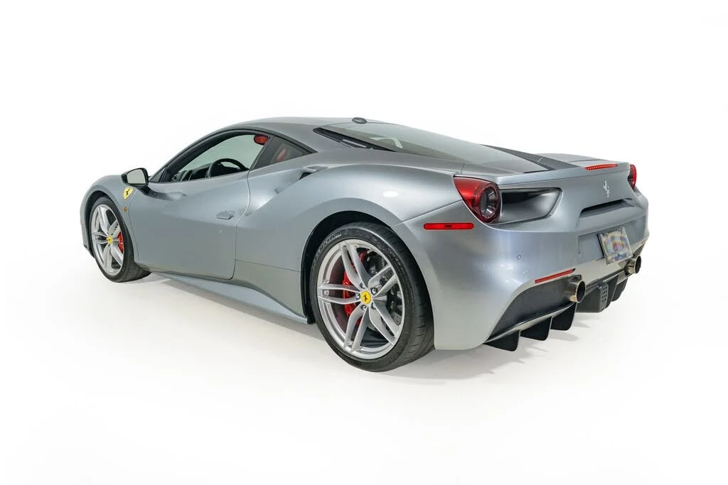 2017 Ferrari 488 GTB - Image 4 of 31