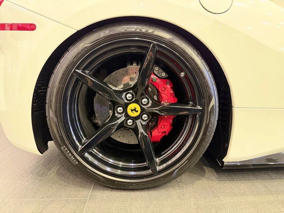 2017 Ferrari 488 GTB - Image 23 of 31