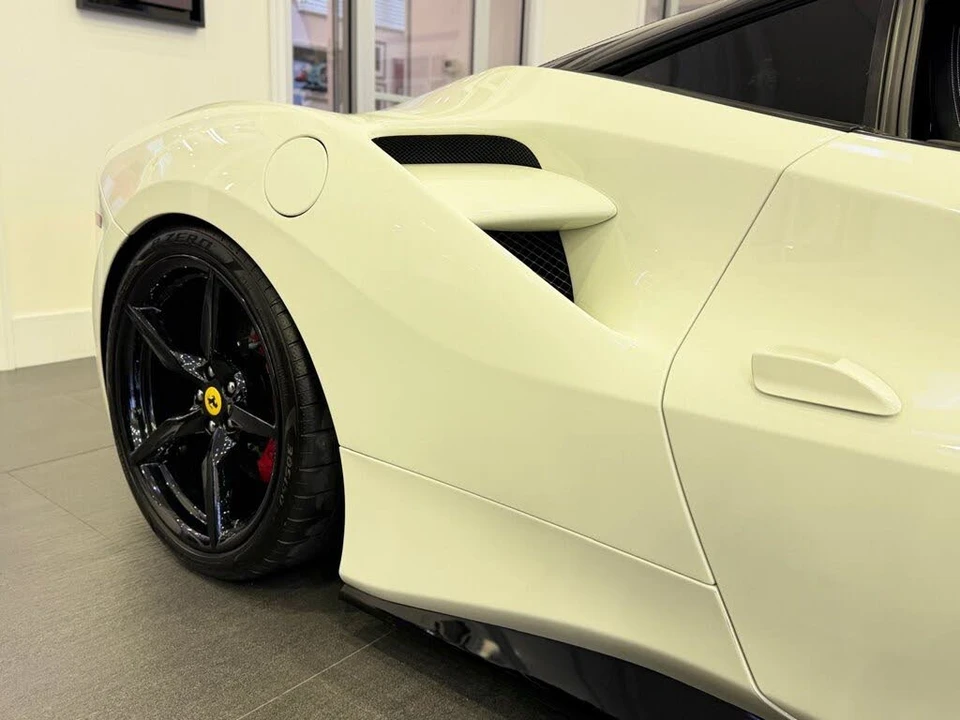 2017 Ferrari 488 GTB - Image 17 of 31