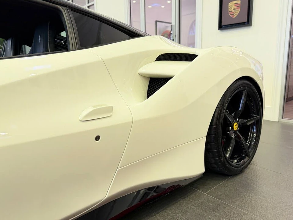 2017 Ferrari 488 GTB - Image 11 of 31
