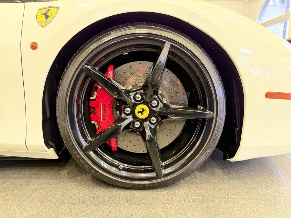 2017 Ferrari 488 GTB - Image 22 of 31