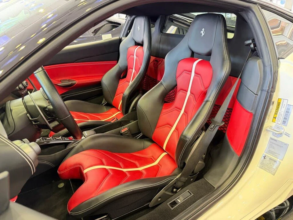 2017 Ferrari 488 GTB - Image 27 of 31