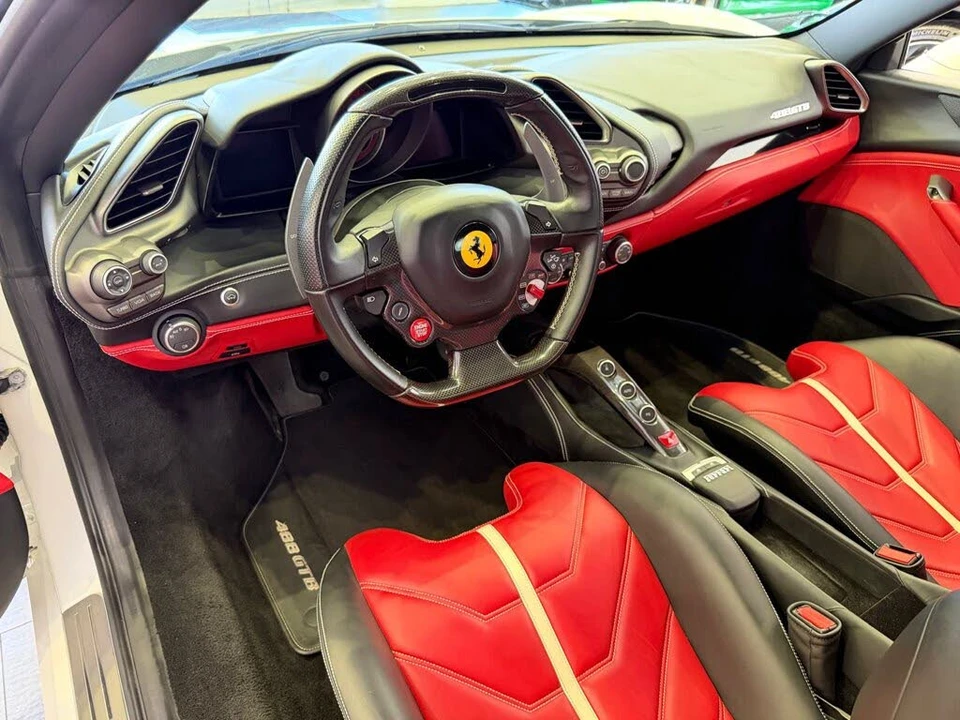 2017 Ferrari 488 GTB - Image 29 of 31
