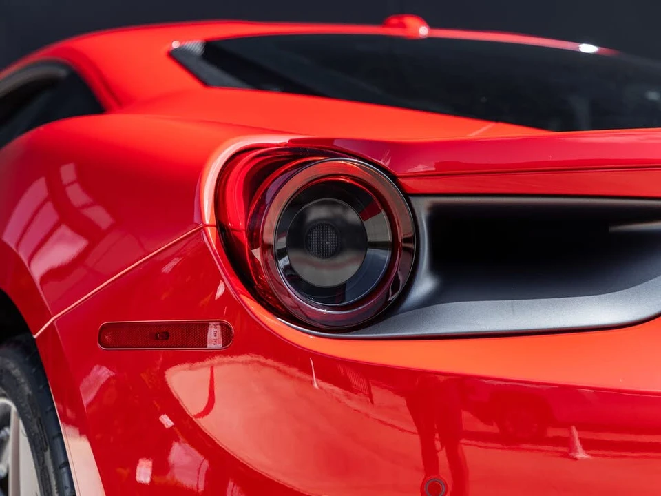 2017 Ferrari 488 GTB - Image 16 of 31
