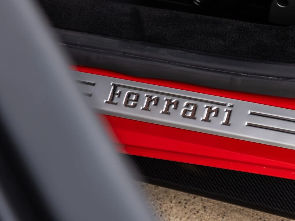 2017 Ferrari 488 GTB - Image 29 of 31