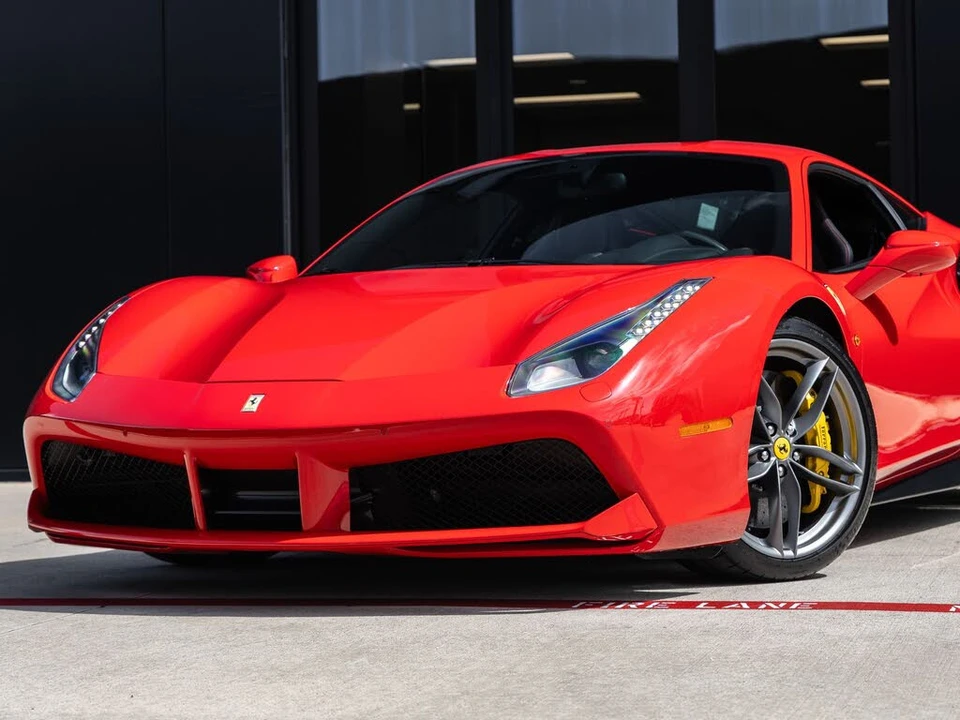 2017 Ferrari 488 GTB - Image 3 of 31
