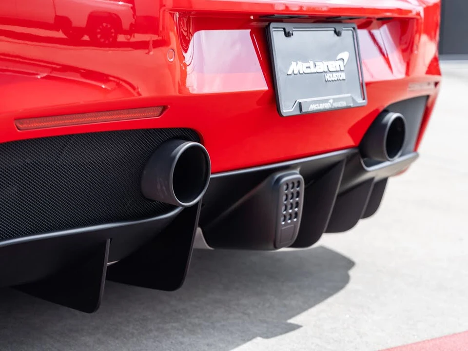 2017 Ferrari 488 GTB - Image 17 of 31