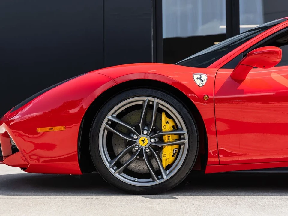 2017 Ferrari 488 GTB - Image 12 of 31
