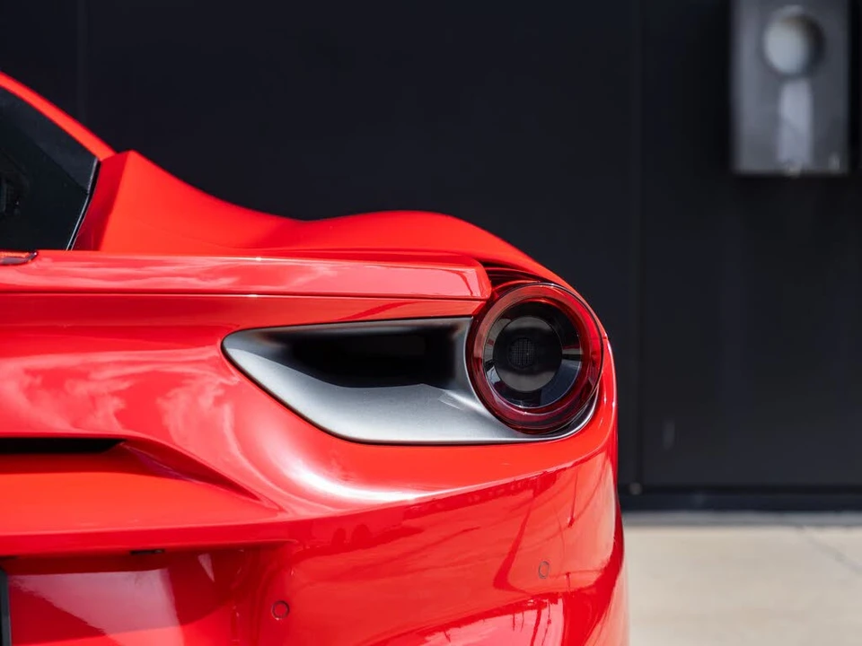 2017 Ferrari 488 GTB - Image 13 of 31