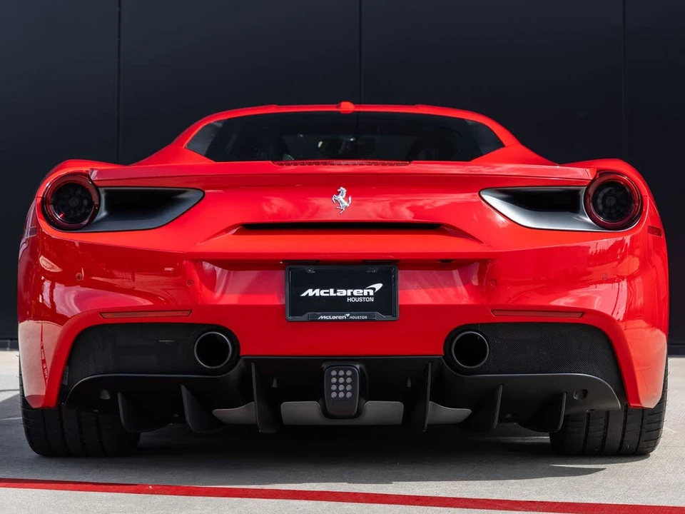 2017 Ferrari 488 GTB - Image 8 of 31