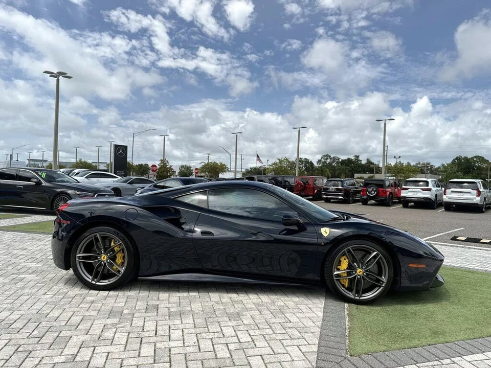 2017 Ferrari 488 GTB - Image 6 of 28
