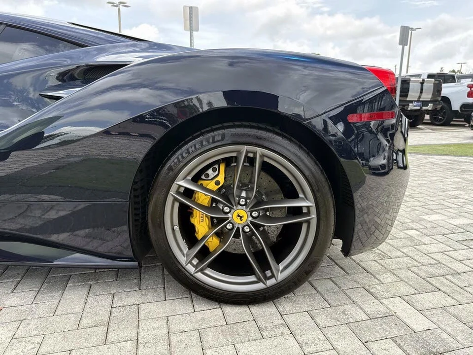 2017 Ferrari 488 GTB - Image 12 of 28