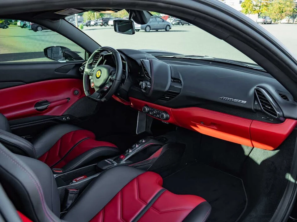 2017 Ferrari 488 GTB - Image 29 of 30