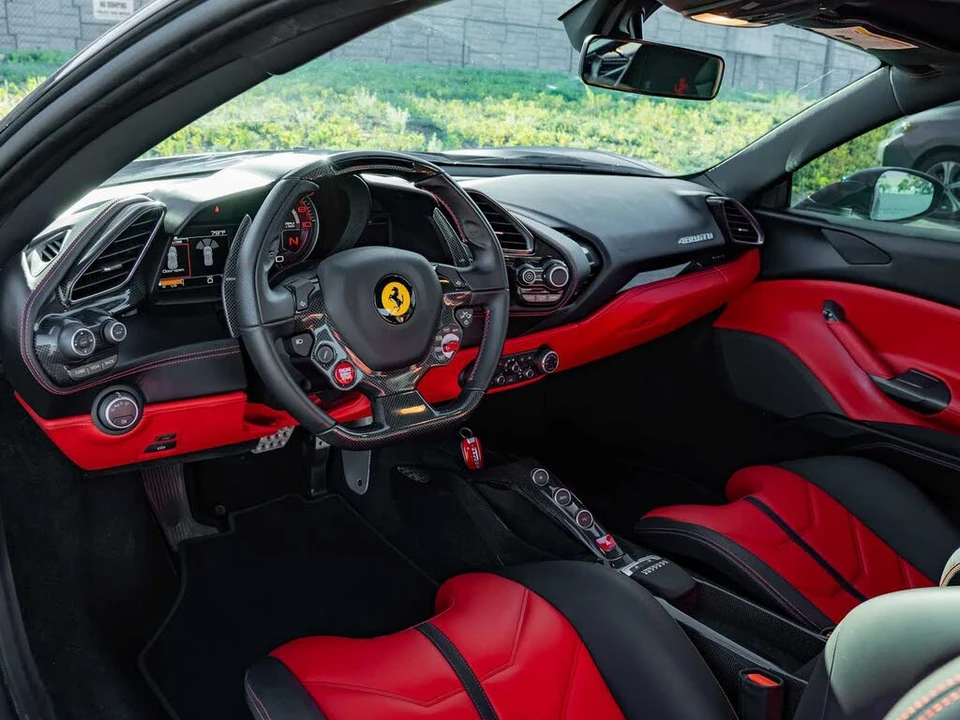 2017 Ferrari 488 GTB - Image 19 of 30