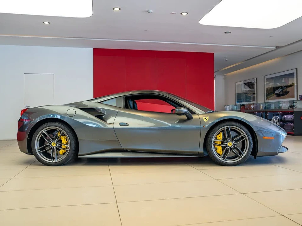 2017 Ferrari 488 GTB - Image 7 of 26