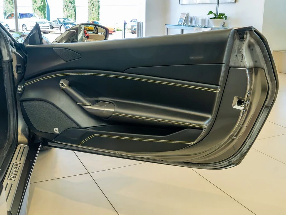 2017 Ferrari 488 GTB - Image 21 of 26