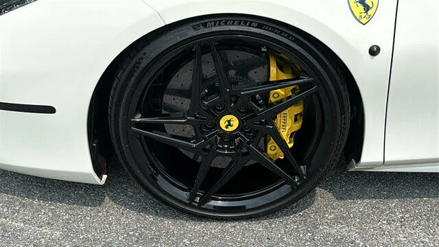 2017 Ferrari 488 GTB - Image 7 of 31