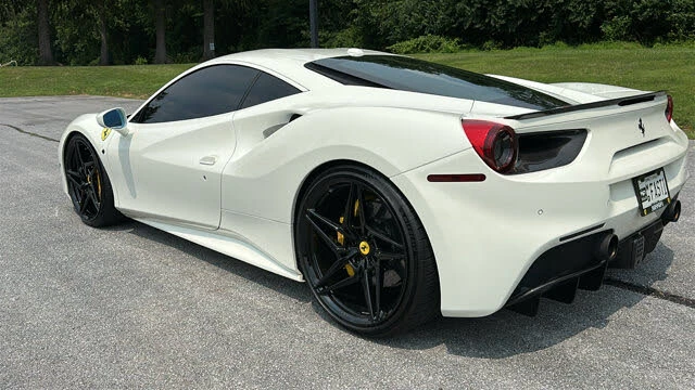2017 Ferrari 488 GTB - Image 14 of 31