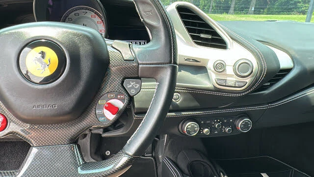 2017 Ferrari 488 GTB - Image 27 of 31