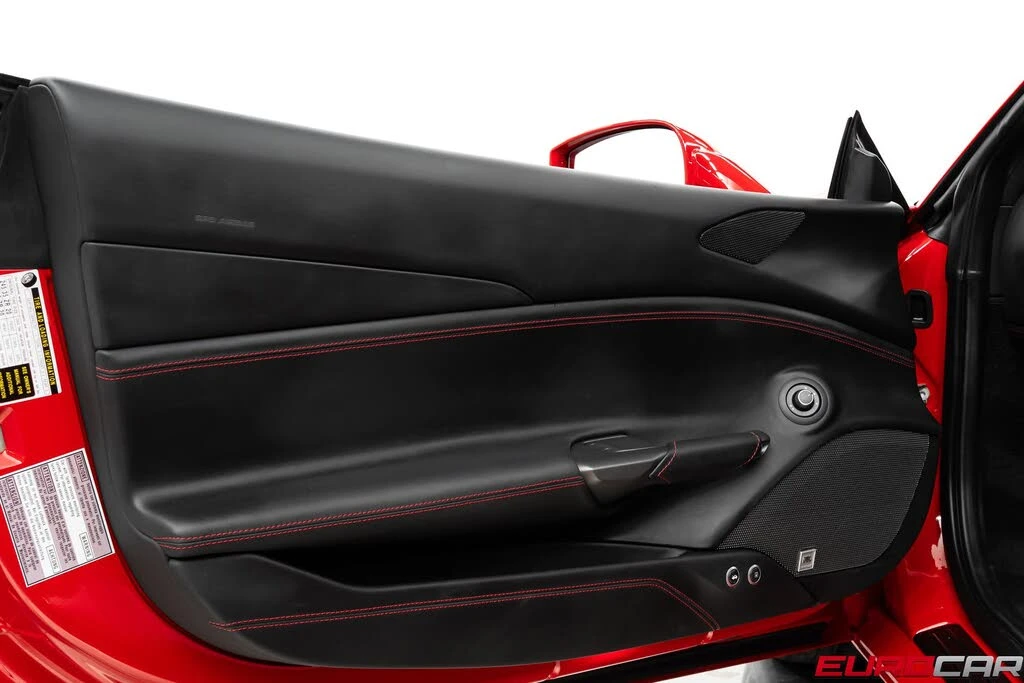 2017 Ferrari 488 GTB - Image 27 of 31