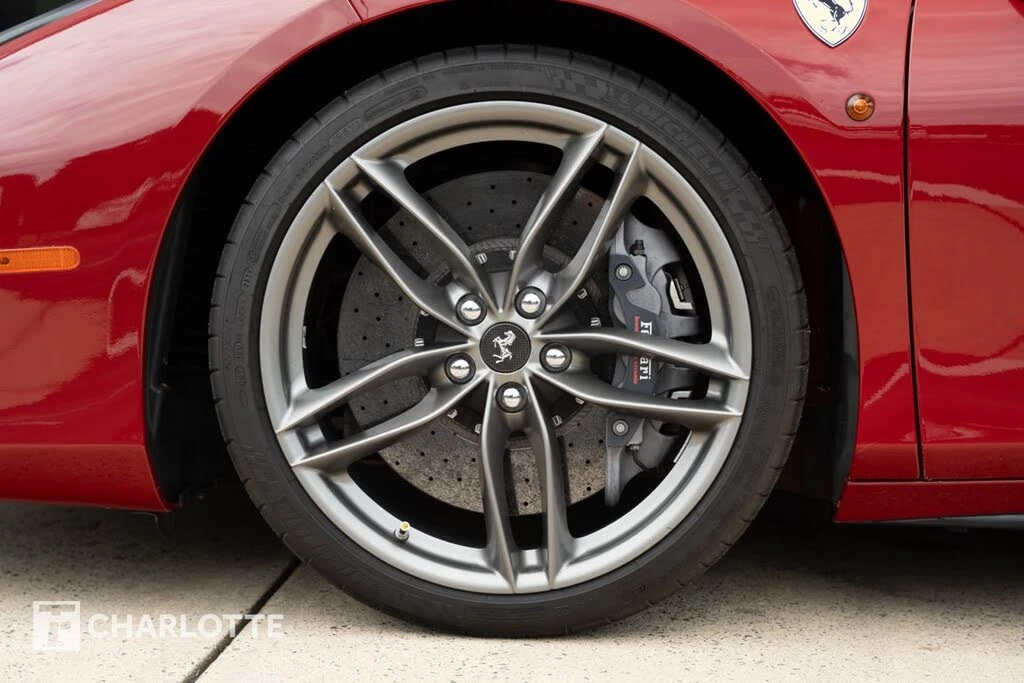 2017 Ferrari 488 GTB - Image 13 of 31
