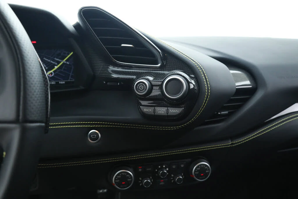 2017 Ferrari 488 GTB - Image 29 of 31