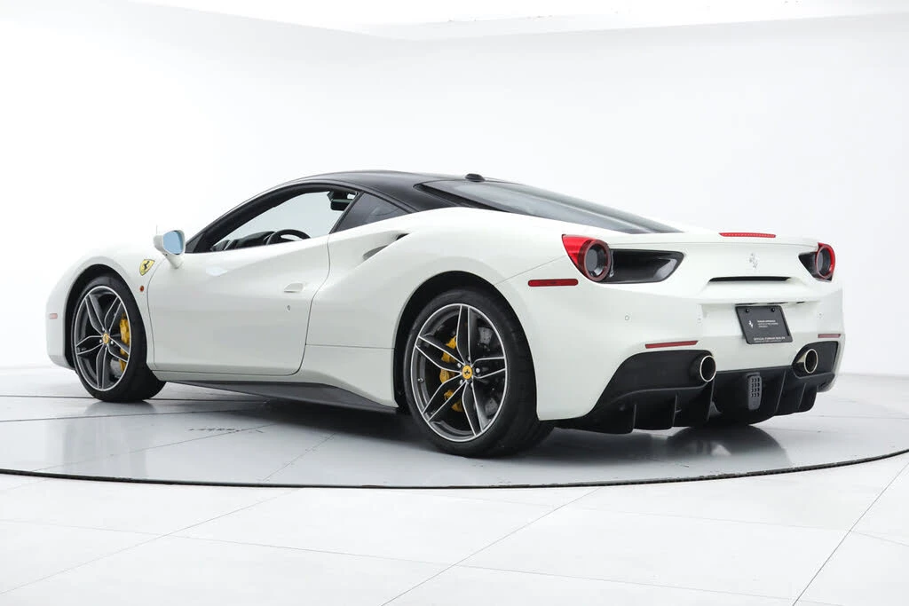 2017 Ferrari 488 GTB - Image 7 of 31