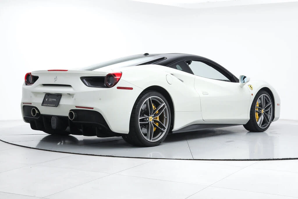 2017 Ferrari 488 GTB - Image 3 of 31
