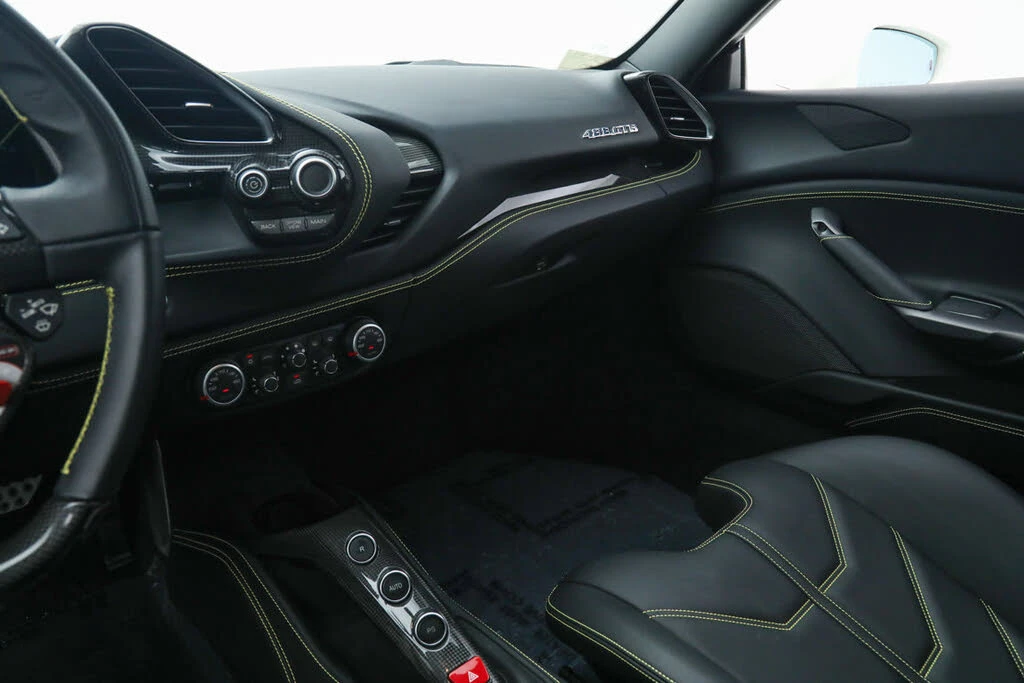 2017 Ferrari 488 GTB - Image 31 of 31