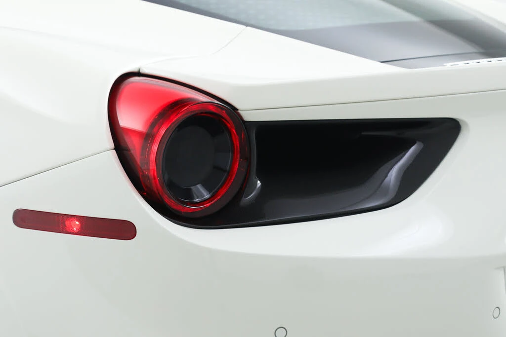 2017 Ferrari 488 GTB - Image 17 of 31