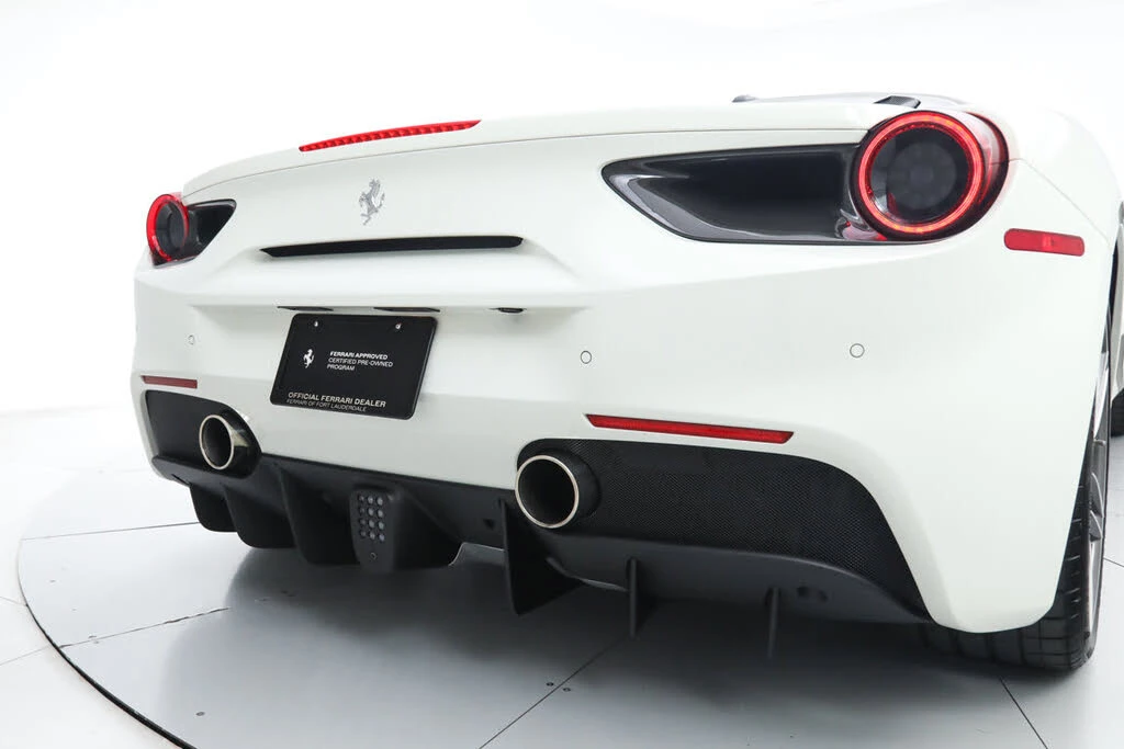 2017 Ferrari 488 GTB - Image 16 of 31