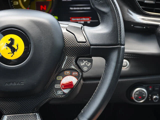 2017 Ferrari 488 GTB - Image 21 of 31