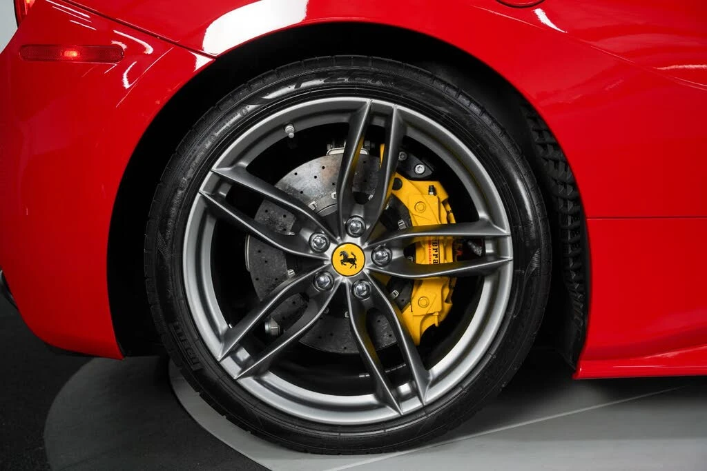 2017 Ferrari 488 GTB - Image 25 of 31