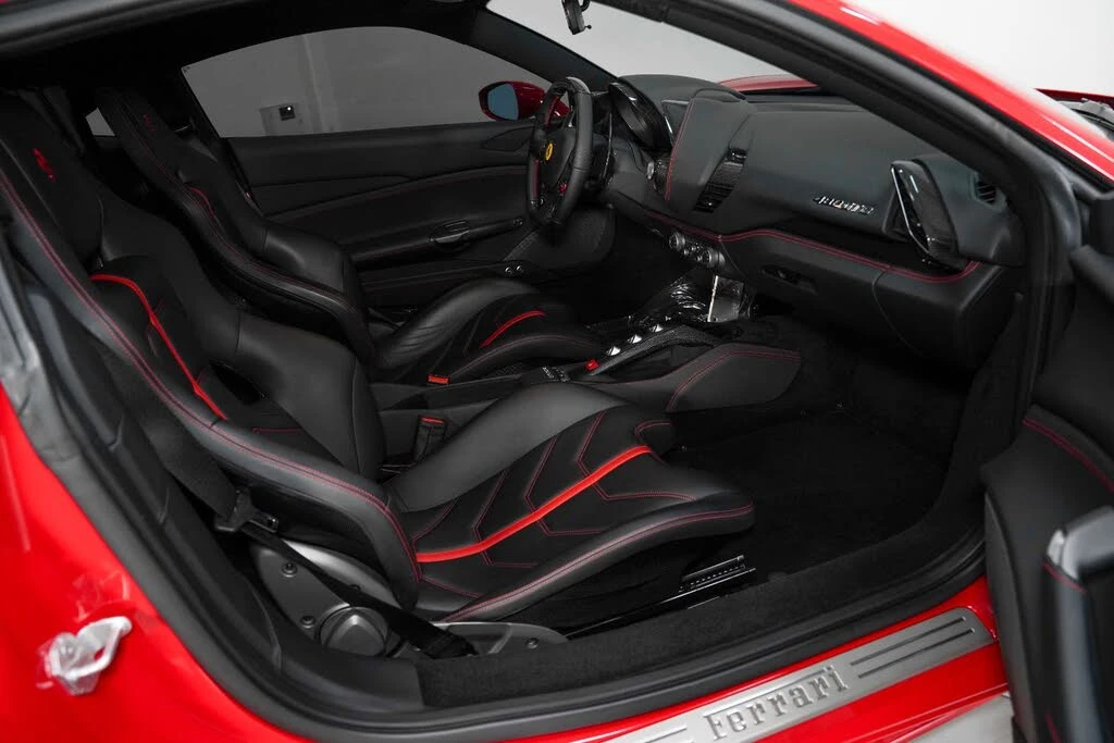 2017 Ferrari 488 GTB - Image 2 of 31