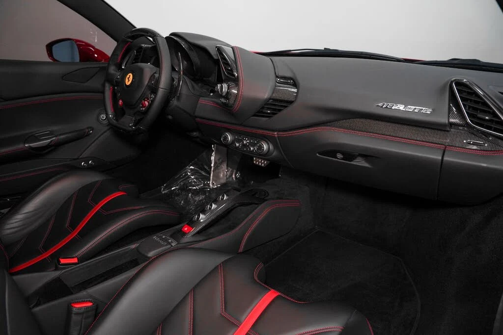 2017 Ferrari 488 GTB - Image 30 of 31