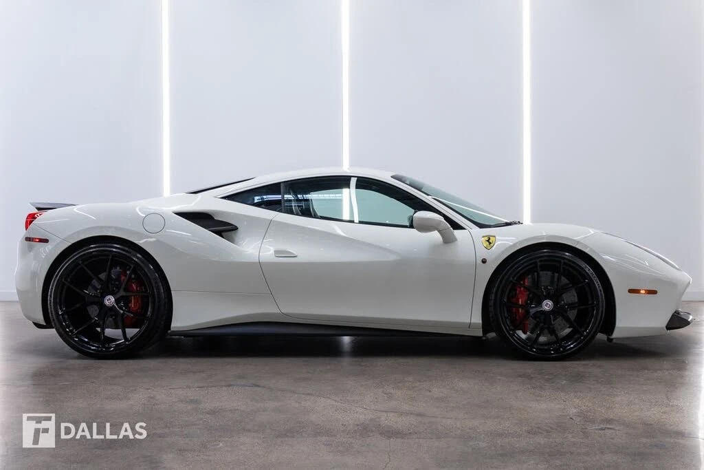 2017 Ferrari 488 GTB - Image 17 of 31
