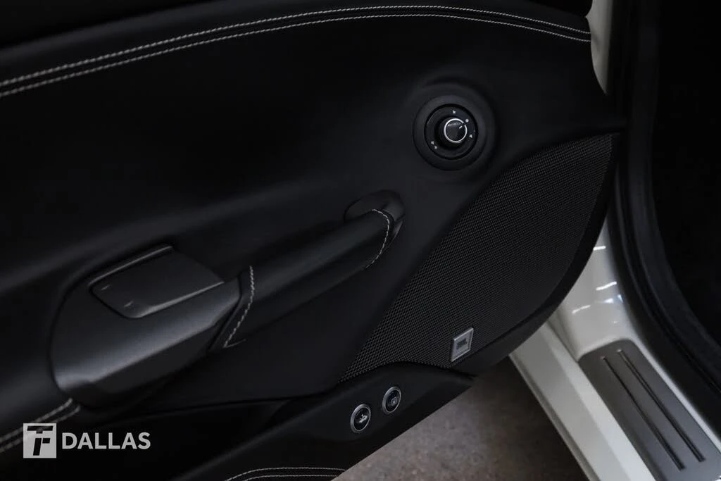 2017 Ferrari 488 GTB - Image 26 of 31