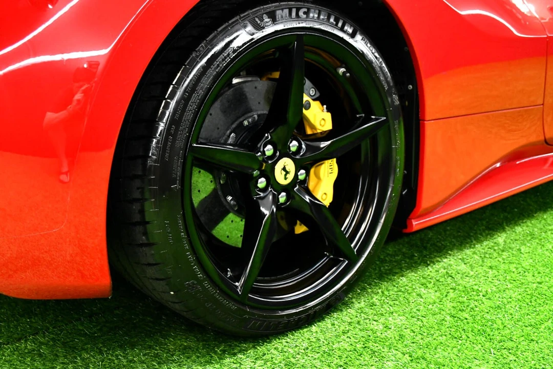 2017 Ferrari 488 GTB - Image 20 of 21
