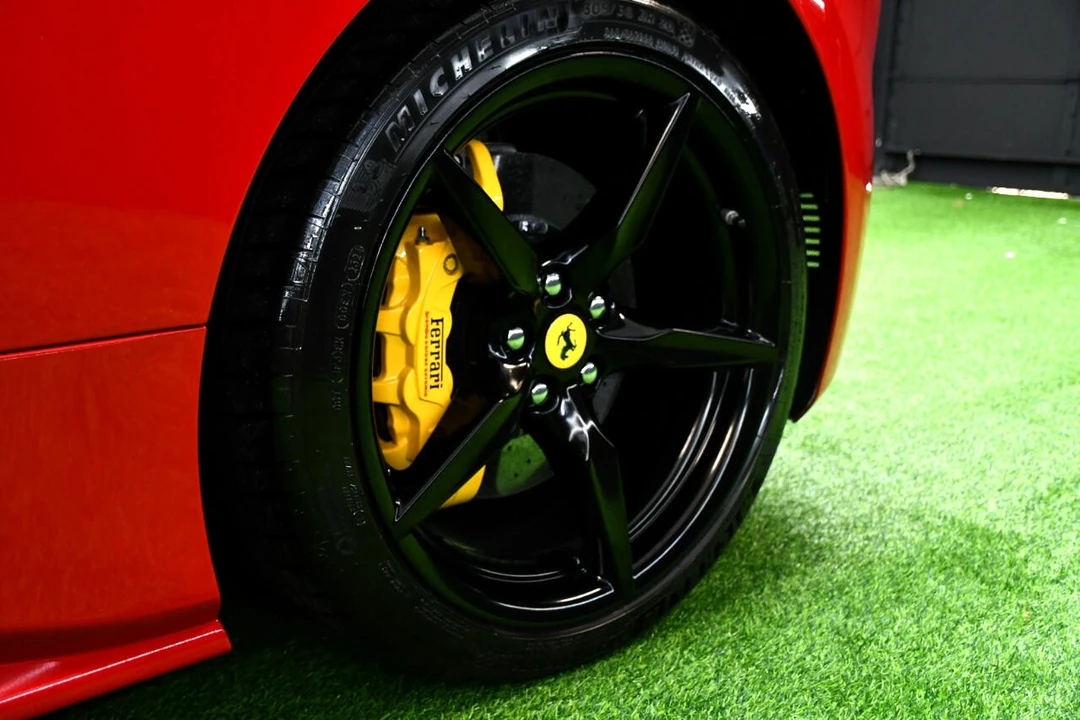 2017 Ferrari 488 GTB - Image 19 of 21